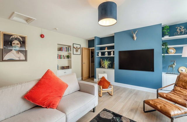 Station Street Apartment