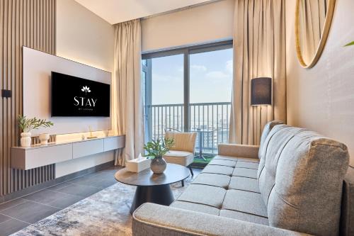 STAY BY LATINEM Luxury 1BR Holiday Home CA 1506 Near Burj Khalifa