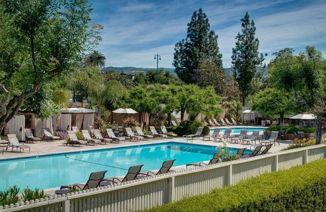 Stay Close to Black Stallion Winery! 2 Relaxing Units w/Kitchen & FREE Parking!
