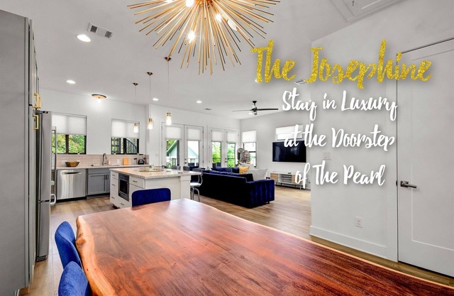 Stay in Luxury @ The Pearl ~ .5M to Riverwalk