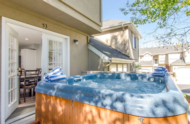 Stay Next to Big Cottonwood! Hot Tub * Kids Toys * Foosball * Park