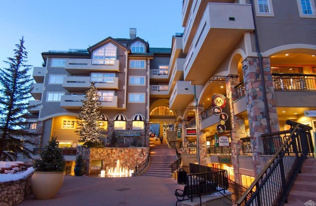 STAY & PLAY @ St. James Place Resort, #208, 2BR, 3BA in Beaver Creek Village!