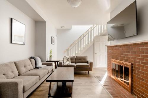 Stay Portland - Private Portland Group Getaway, Sleeps 12