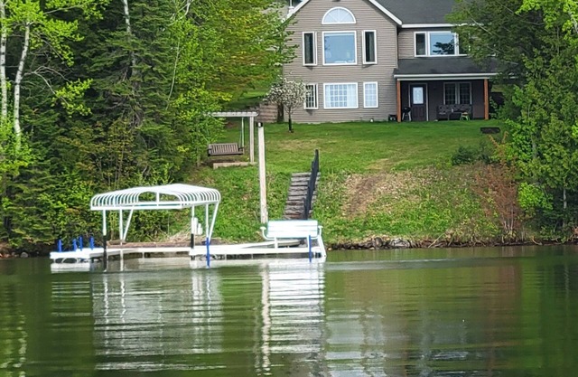 Stepaway Vacation Rentals- Up Nort Retreat