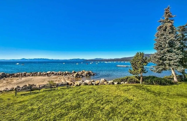 Steps from Beach-N-Mins to SKI - Updated Interior