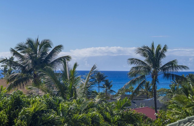 Steps from Poipu Beach, Full A/C, beautiful Manualoha condo w/Ground Floor Entry