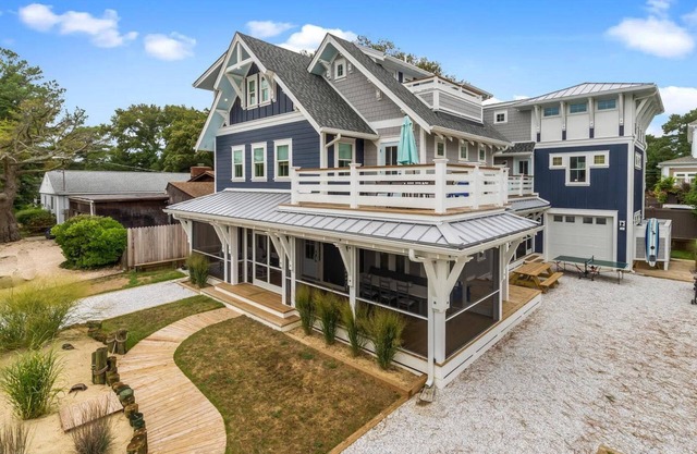 Steps to Beach! California Vibe - Families, Groups, Reunions - Fun Property!