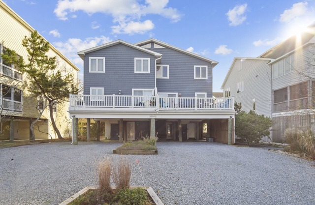 Steps to Sand: 4BR Dog-Friendly Duplex – Tower Shores, North Bethany