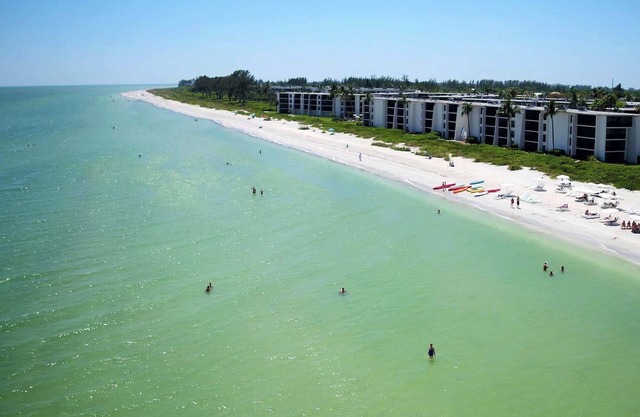 Steps to Sanibel Beach | Garden Views, Sunset & Island Activities | 4 Units