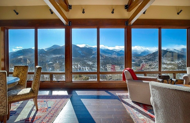 Stewart Highlands Luxury Vacation At Windcliff 6 Bedroom Home by RedAwning