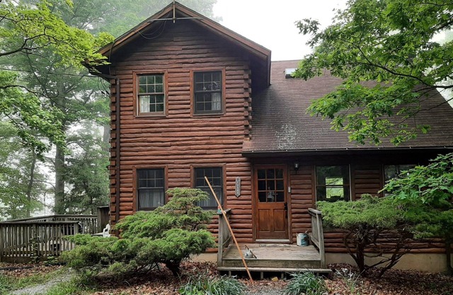 Still Point Cabin - Harper's Ferry, WV - Mountain Getaway - 3 Bedrooms/AC/WiFi