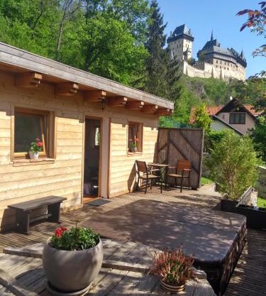 Stodola-soukromý apartmán pro dva s venkovní vířivkou