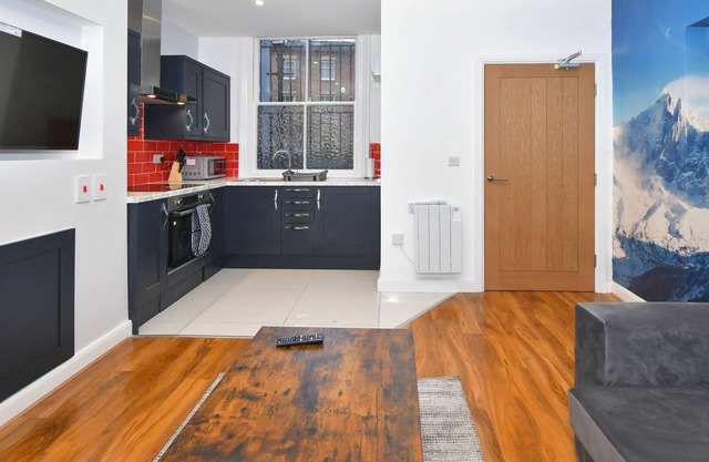 Stoke-On-Trent Flat 8B