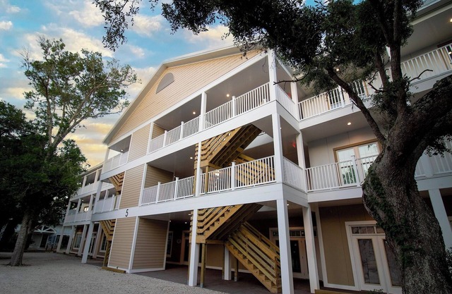Stoked Village Condo- Red Fish Hole