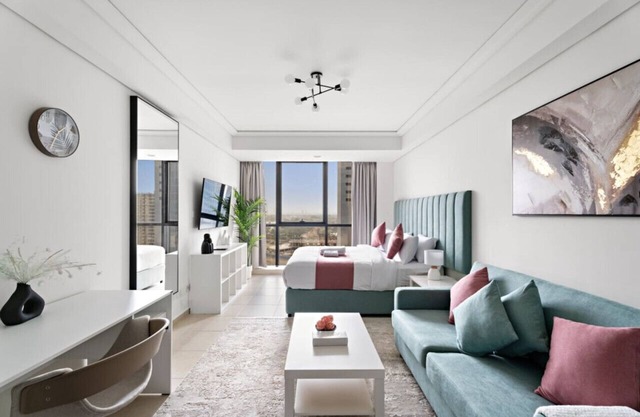 StoneTree - Cozy Studio - JLT