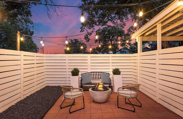 Stonewall Bungalow 3 - Sleeps 4