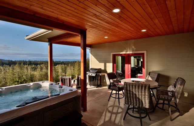 Strait to Forest- Family friendly w/water views