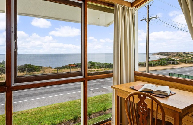 Strandhus ~ Port Willunga - Rich history, breathtaking ocean views, and fine art ~ experience Port Willunga, authentically