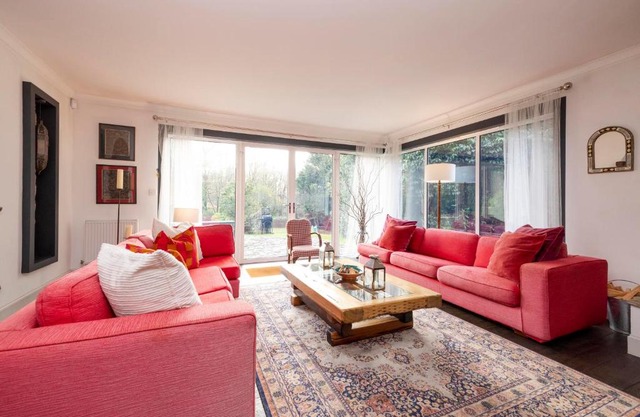 Strathendrick House Magnificent property with Garden