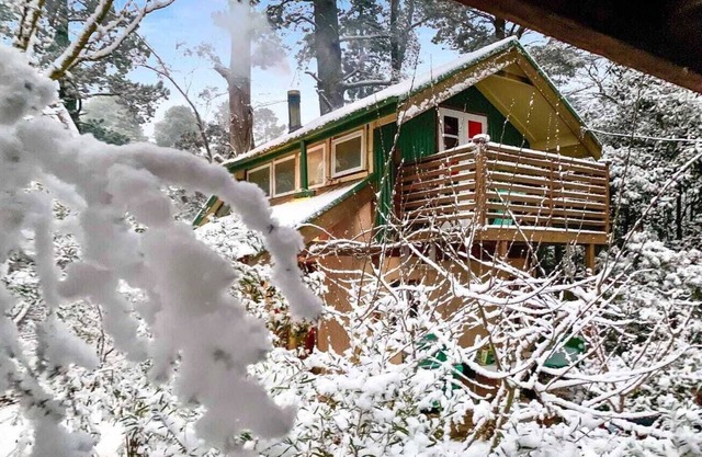 Strawbale HavennEarthen home in Medlow - romantic getaway for nature lovers