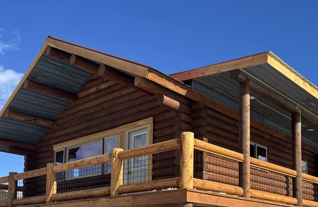 Streamside Cabin by the Madison River in SW MT sleeps 6