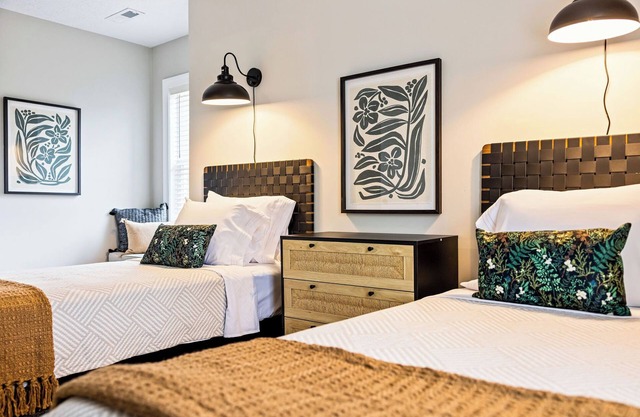 Stress-Free Family Stay w/Movie Rm, Air Hockey, Private Nursery