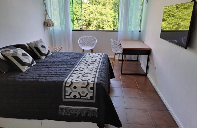 Studio 109-comfortable, practical, great location