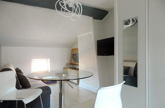 Studio 2 Étoiles - Perle rare des Berges du Rhône - top floor/Elevator