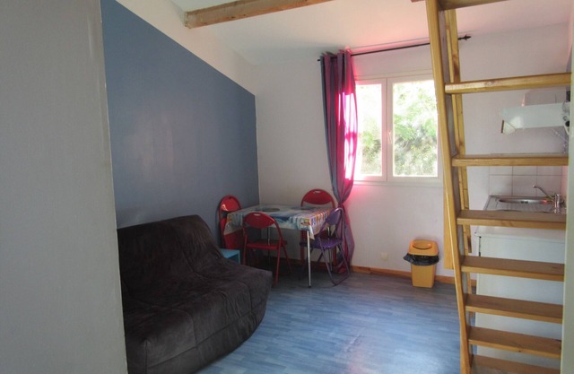 Studio 4 pers. in St-Cyprien between village and beaches on coteradieuse site Wifi
