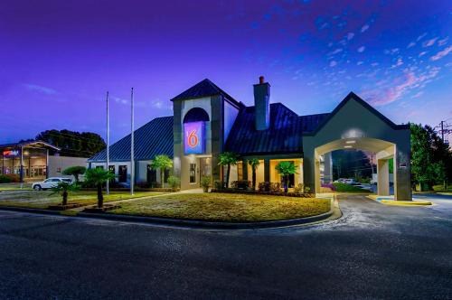 Studio 6 Birmingham, AL - Medical Center - Inverness Hwy 280
