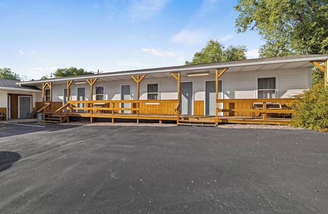 Studio Apartment #6 In Moorcroft Wyoming Located Near Keyhole Lake