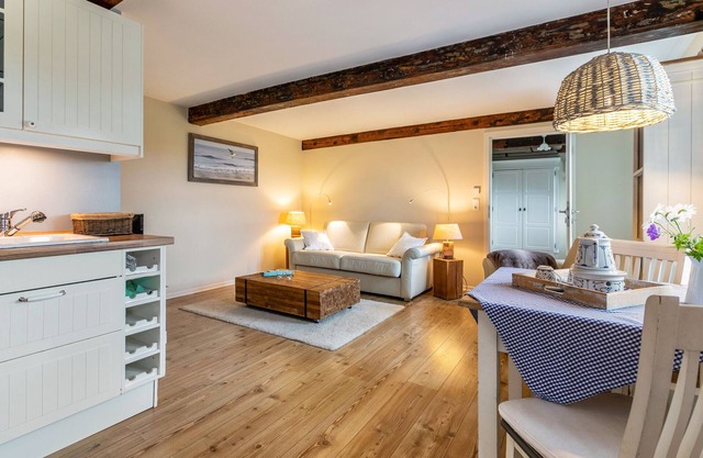 Studio Apartment 'Der Silberhof Von 1856 - Heine' with Terrace, Shared Garden and Wi-Fi