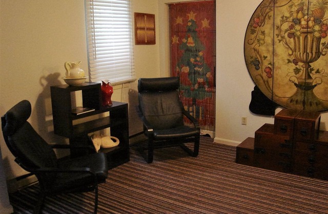 Studio apartments with kitchenettes in the historic Appalachian Town