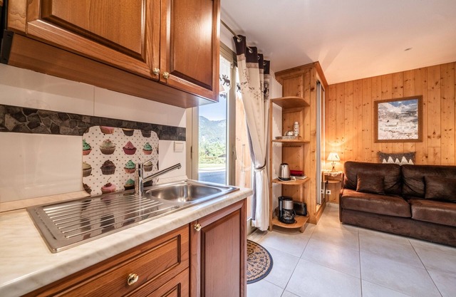 Studio 'Au Rêve Savoyard 1' with Shared Terrace, for 2 People