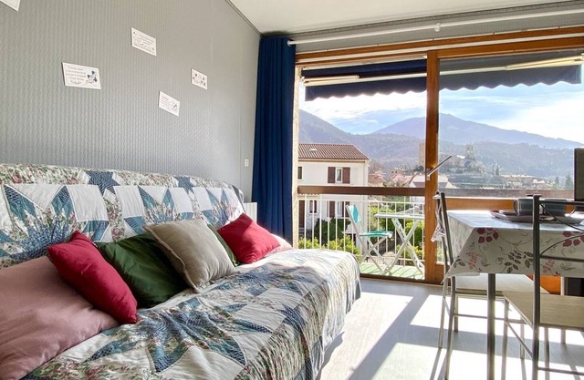 Studio Avec Balcon et vue Dégagée à 5 min à Pied du Centre Ville