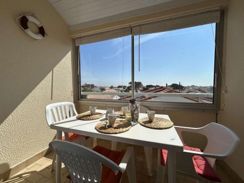 Studio avec Mezzanine, Balcon et Garage à 200m de la Plage – 4 Couchages - FR-1-224-247
