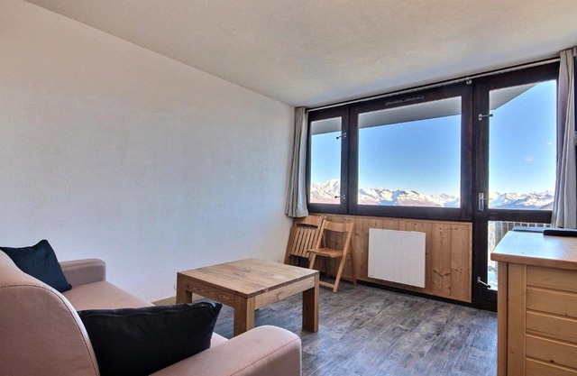 Studio cabine rénové avec balcon, vue Mont-Blanc, pour 4 pers. à Aime 2000 - FR-1-455-80
