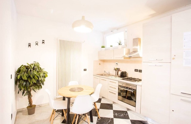 Studio close to the train station with flexible self check-in