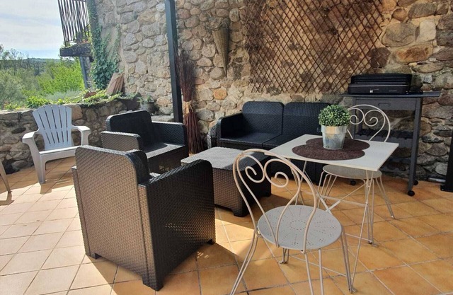 Studio "cocoon" terrace Ardèche edge