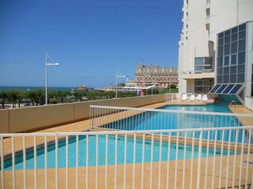 Studio en front de mer avec piscine à Biarritz - FR-1-3-418