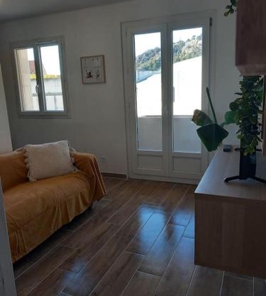 Studio entièrement rénové