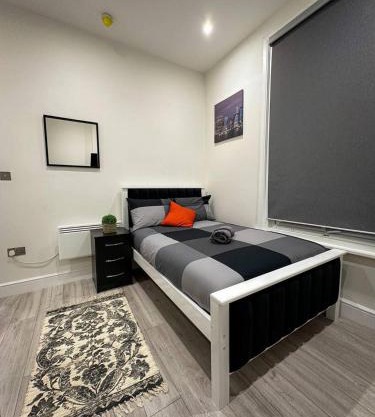 Studio flat in Ealing Broadway