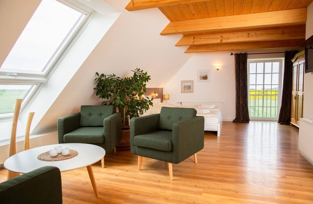 Studio flat with distant views and fireplace