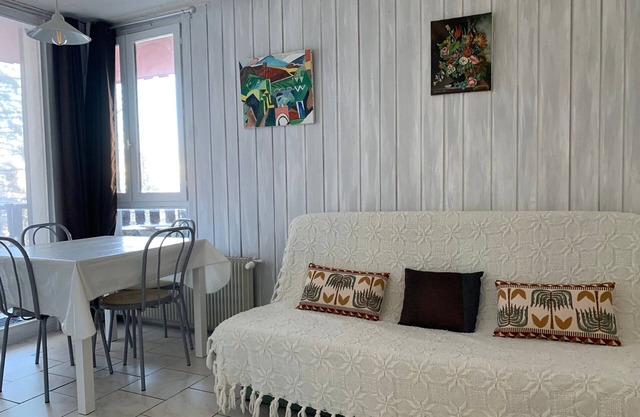 Studio for 4 with balcony and private parking, near slopes