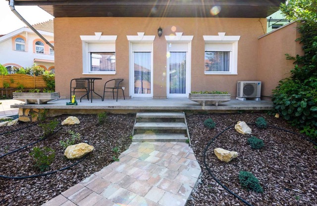 Studio in Birdland Villapark with air conditioning and Wi-Fi