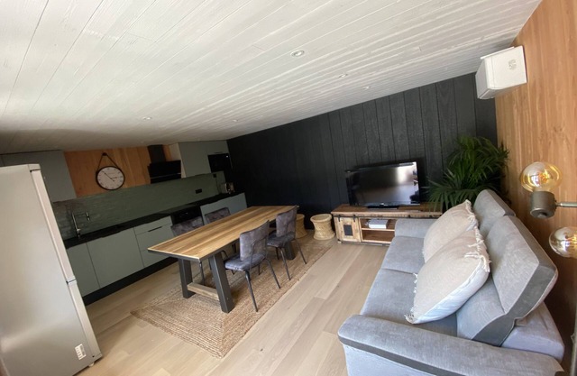 Studio in LEGE CAP FERRET