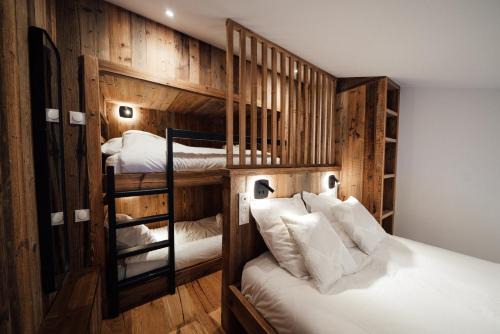 Studio Interlude by ExplorHome