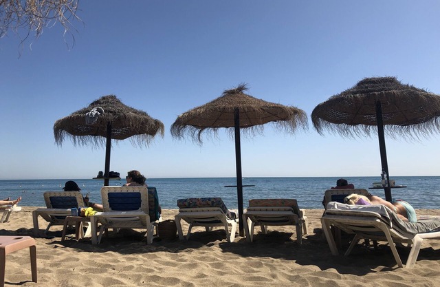 Studio Las Palmeras with sea views