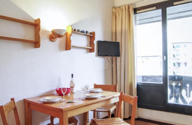 Studio Le Triolet-6 by Interhome