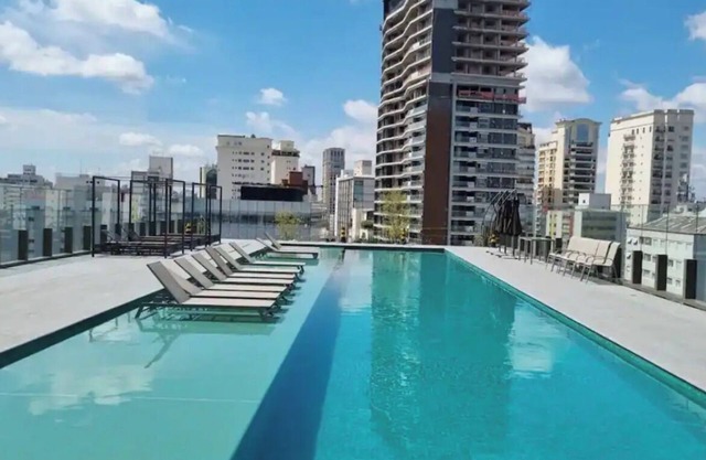 Studio Linda Piscina Oscar Freire